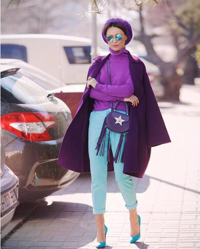 come abbinare i colori simili analoghi nell'abbigliamento